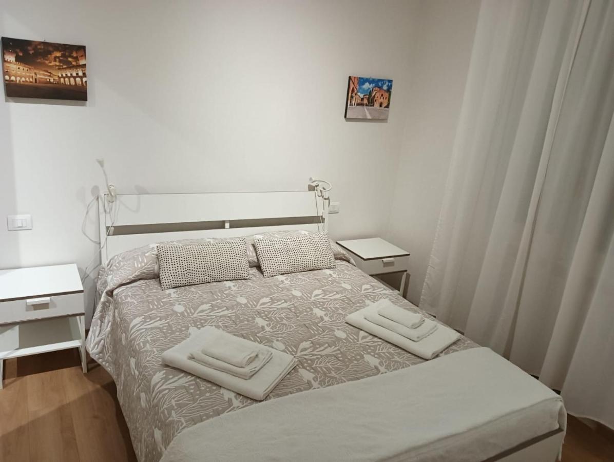 B&B Fiera Station Rooms Bologna Eksteriør bilde